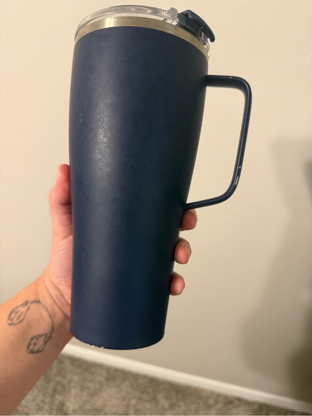 Insulated Matte Navy Travel Mug with Handle - Brumate